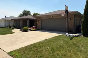 15558 Larkspur Ln, Orland Park, IL 60462 - Photo 2