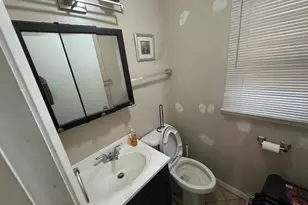 11714 S Throop St, Chicago, IL 60643 - Photo 4