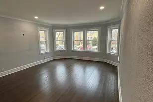 2827 W Lunt Ave, Chicago, IL 60645 - Photo 4