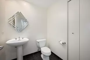 130 N Garland Ct, Chicago, IL 60602 - Photo 14