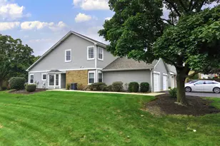 8320 High Point Cir, Darien, IL 60561 - Photo 1