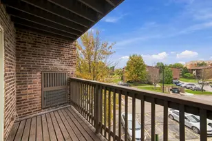 675 Grove Dr, Elk Grove Village, IL 60007 - Photo 10