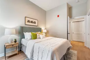 3217 N Clark St, Chicago, IL 60657 - Photo 16