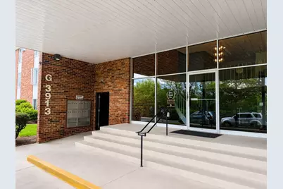 3913 Saratoga Avenue #117, Downers Grove, IL 60515 - Photo 2