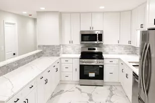 3913 Saratoga Ave, Downers Grove, IL 60515 - Photo 4