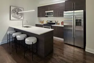 1537 N Orleans Ave, Chicago, IL 60610 - Photo 2