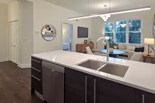 1537 N Orleans Ave, Chicago, IL 60610 - Photo 8