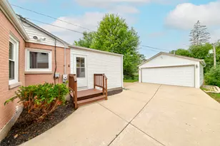 384 S Wolf Road S, Des Plaines, IL 60016 - Photo 24