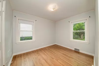 384 S Wolf Road S, Des Plaines, IL 60016 - Photo 18