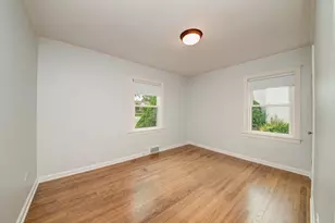384 S Wolf Road S, Des Plaines, IL 60016 - Photo 16