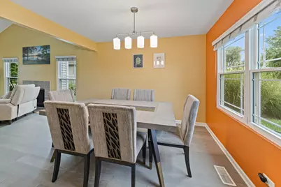 820 N Dexter Lane, Hoffman Estates, IL 60169 - Photo 6