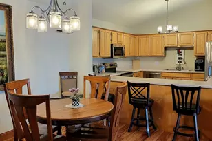 6620 Meadowlands Cir, Pleasant Prairie, WI 53158 - Photo 8