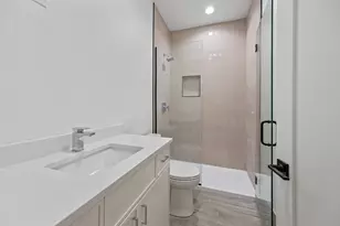 1313 W Taylor St, Chicago, IL 60607 - Photo 16