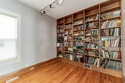 718 N Ridgeland Avenue, Oak Park, IL 60302 - Photo 8