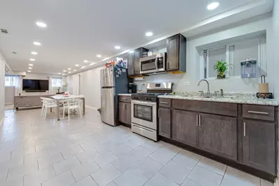 5225 W Melrose Street #1-R, Chicago, IL 60641 - Photo 10