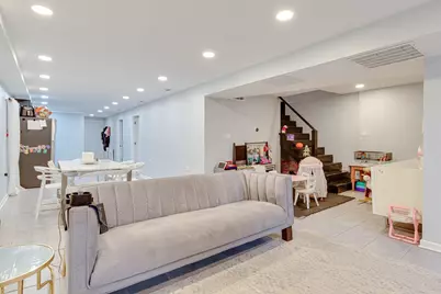 5225 W Melrose Street #1-R, Chicago, IL 60641 - Photo 8
