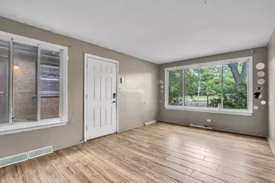 9302 S Rhodes Avenue, Chicago, IL 60619 - Photo 2