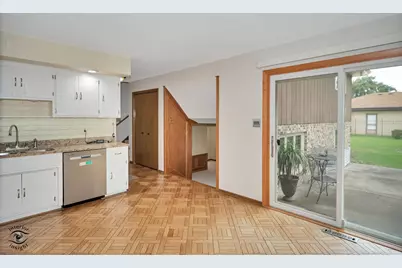 7530 Hemlock Drive, Orland Park, IL 60462 - Photo 10