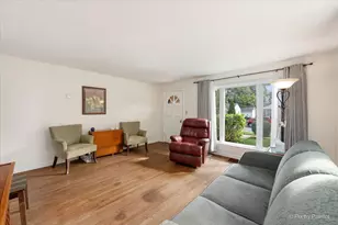 226 N Elmwood Ave, Waukegan, IL 60085 - Photo 4
