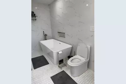 5901 N Nagle Avenue, Chicago, IL 60646 - Photo 10