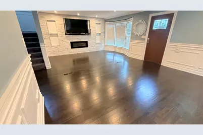 5901 N Nagle Avenue, Chicago, IL 60646 - Photo 2
