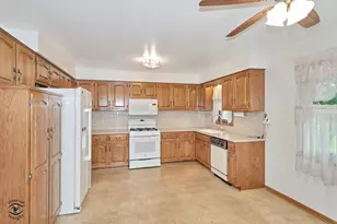 15718 Chapel Hill Rd, Orland Park, IL 60462 - Photo 12