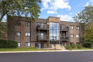 1482 Stonebridge Cir, Wheaton, IL 60189 - Photo 1