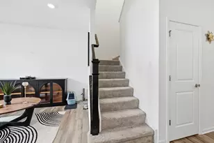 1006 Neubauer Circle, Lindenhurst, IL 60046 - Photo 18
