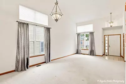 2231 Wilshire Court, Grayslake, IL 60030 - Photo 2