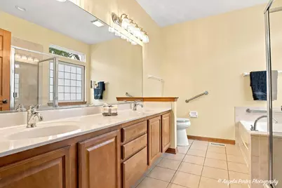 2231 Wilshire Court, Grayslake, IL 60030 - Photo 16