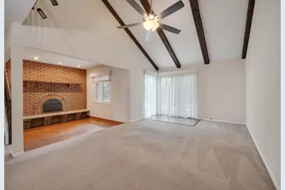 1525 Columbia Court, Elk Grove Village, IL 60007 - Photo 8