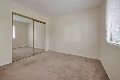 1525 Columbia Court, Elk Grove Village, IL 60007 - Photo 18