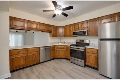 1525 Columbia Court, Elk Grove Village, IL 60007 - Photo 4