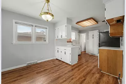16518 Dobson Avenue, South Holland, IL 60473 - Photo 6