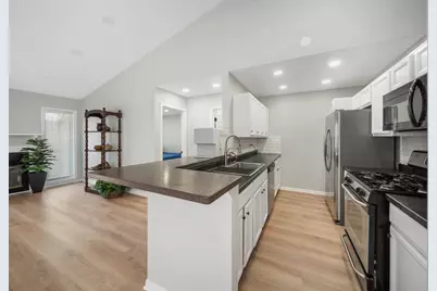 3354 Madison Street, Skokie, IL 60076 - Photo 10