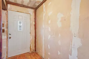 7915 W 70th St, Bridgeview, IL 60455 - Photo 12