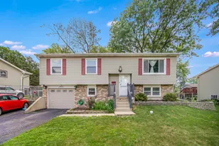 2905 Edgewood Pkwy, Woodridge, IL 60517 - Photo 1