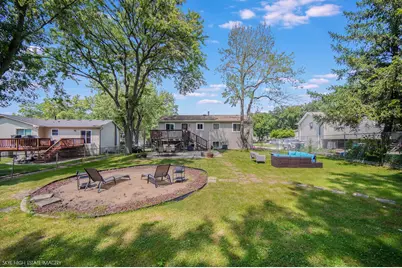 2905 Edgewood Parkway, Woodridge, IL 60517 - Photo 24