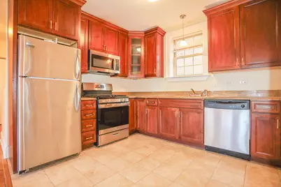 2050 W Summerdale Avenue #1D, Chicago, IL 60625 - Photo 2