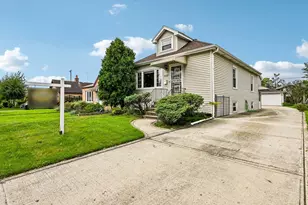 4312 Grace St, Schiller Park, IL 60176 - Photo 2