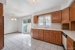 309 Norton St, Lombard, IL 60148 - Photo 8