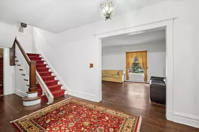 1616 W Jarvis Avenue, Chicago, IL 60626 - Photo 2