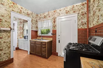 1616 W Jarvis Avenue, Chicago, IL 60626 - Photo 10