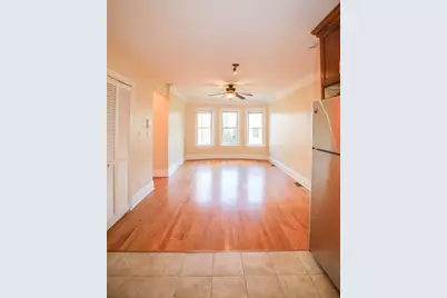 2050 W Summerdale Avenue #2D, Chicago, IL 60625 - Photo 6