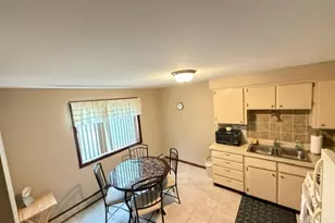 11127 S 84th Ave, Palos Hills, IL 60465 - Photo 4