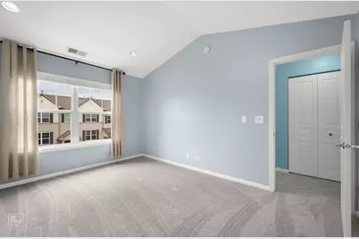 1262 Evergreen Avenue, Des Plaines, IL 60016 - Photo 8
