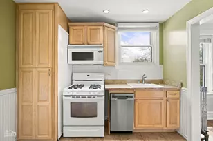 2325 W Farwell Ave, Chicago, IL 60645 - Photo 16