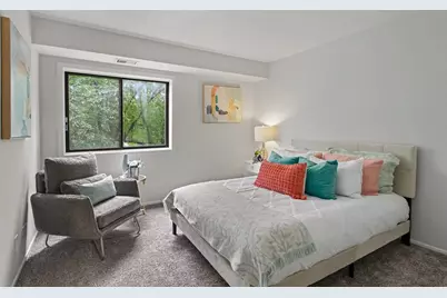 3300 N Carriageway Drive #216, Arlington Heights, IL 60004 - Photo 8