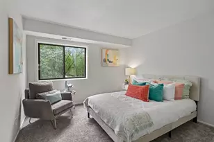 3300 N Carriageway Dr, Arlington Heights, IL 60004 - Photo 8