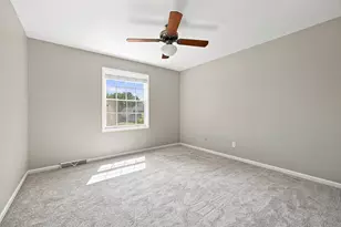 43 Dunham Pl, Saint Charles, IL 60174 - Photo 28